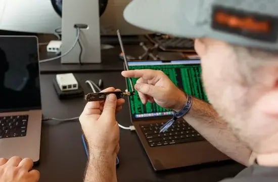 hardware_550x360 hardware_550x360
